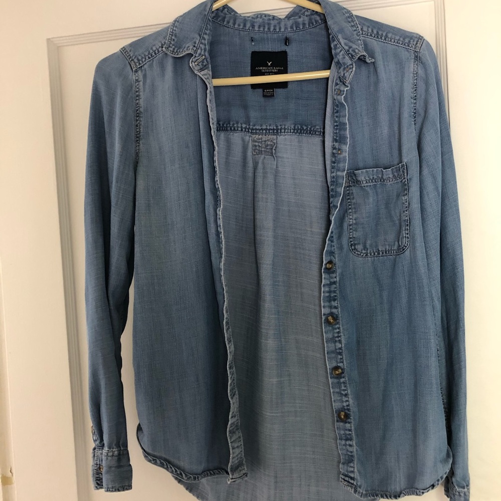 CUTE AMERICAN EAGLE SOFT DENIM SHIRT
